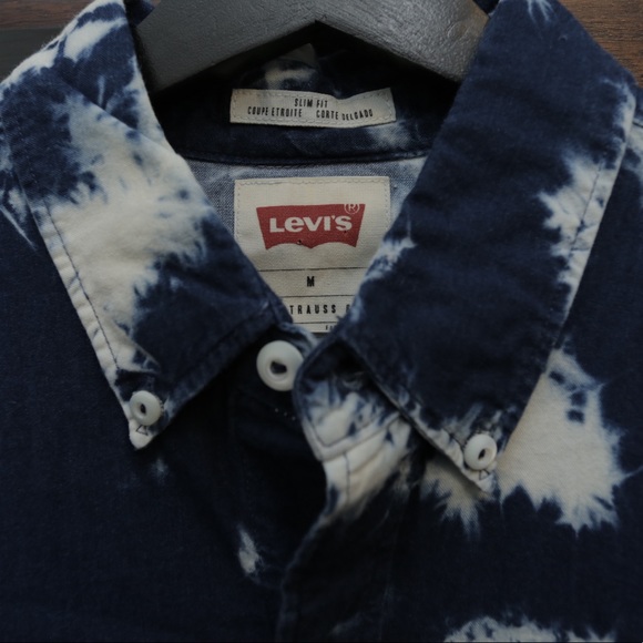 Levi's Bleach Pattern Button Up - Picture 3 of 4